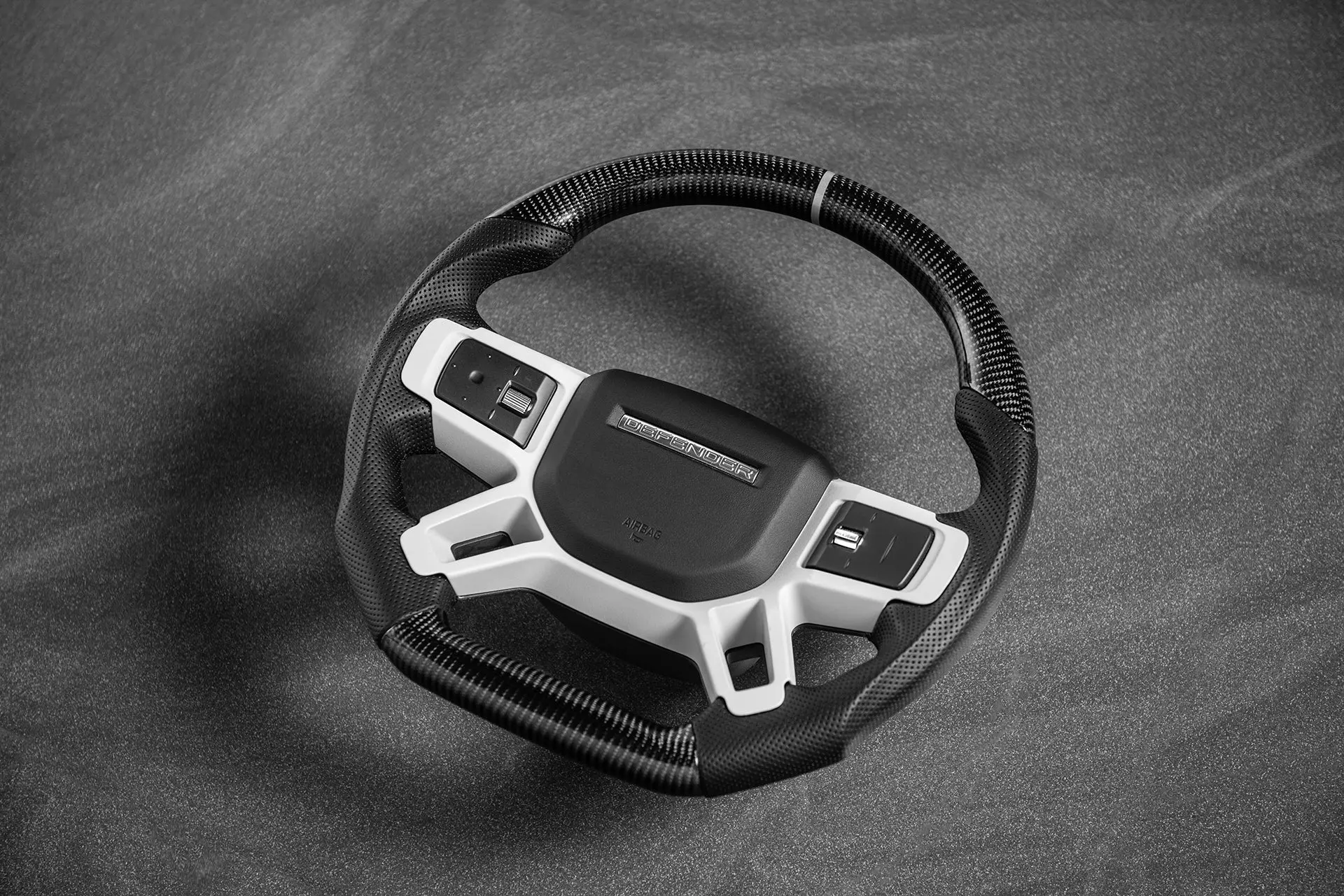 LAND ROVER DEFENDER (2020 Onwards) CARBON STEERING WHEEL - Image 12