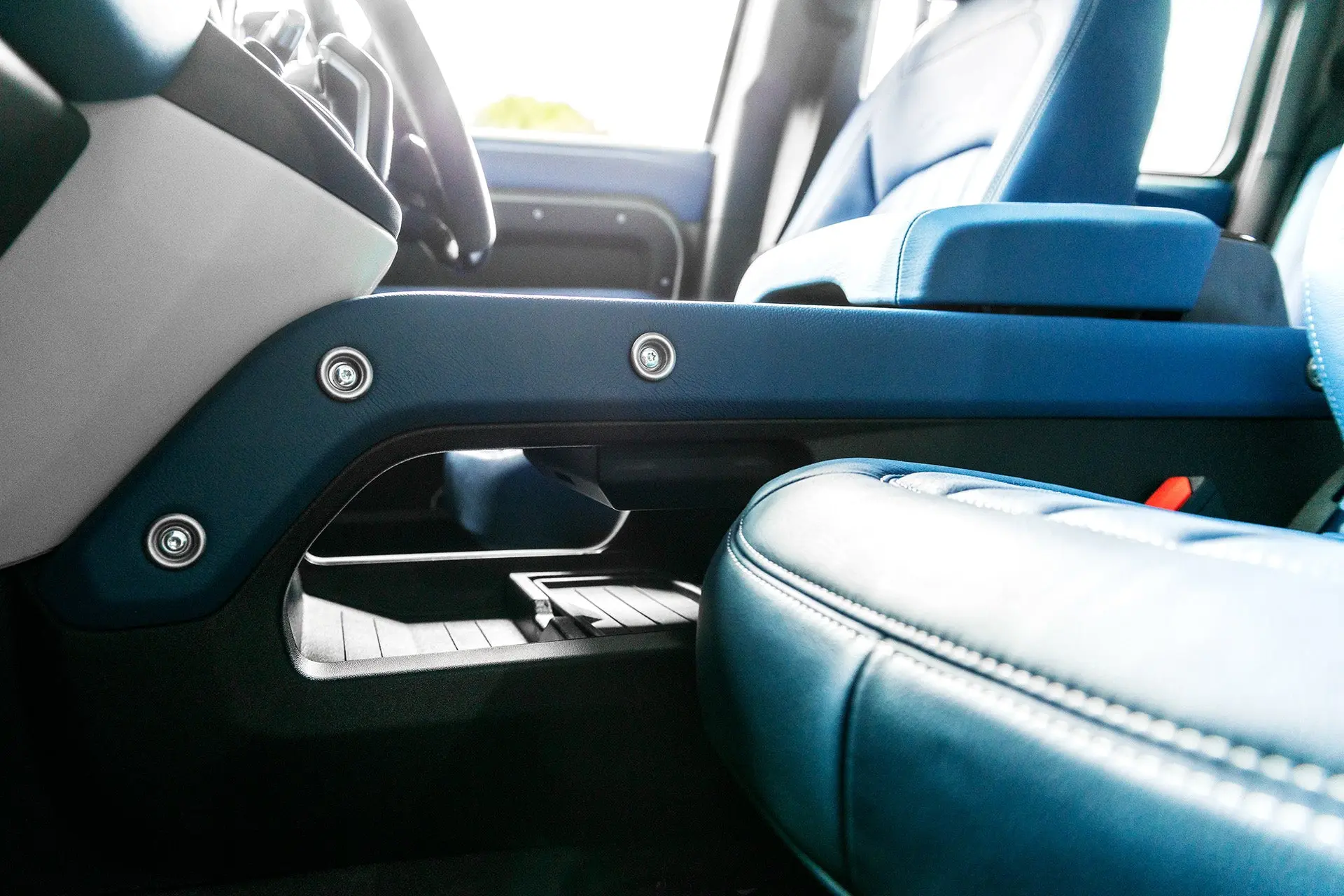 Centre Console with Armrest for Land Rover Defender (2020 Onwards) - Image 5