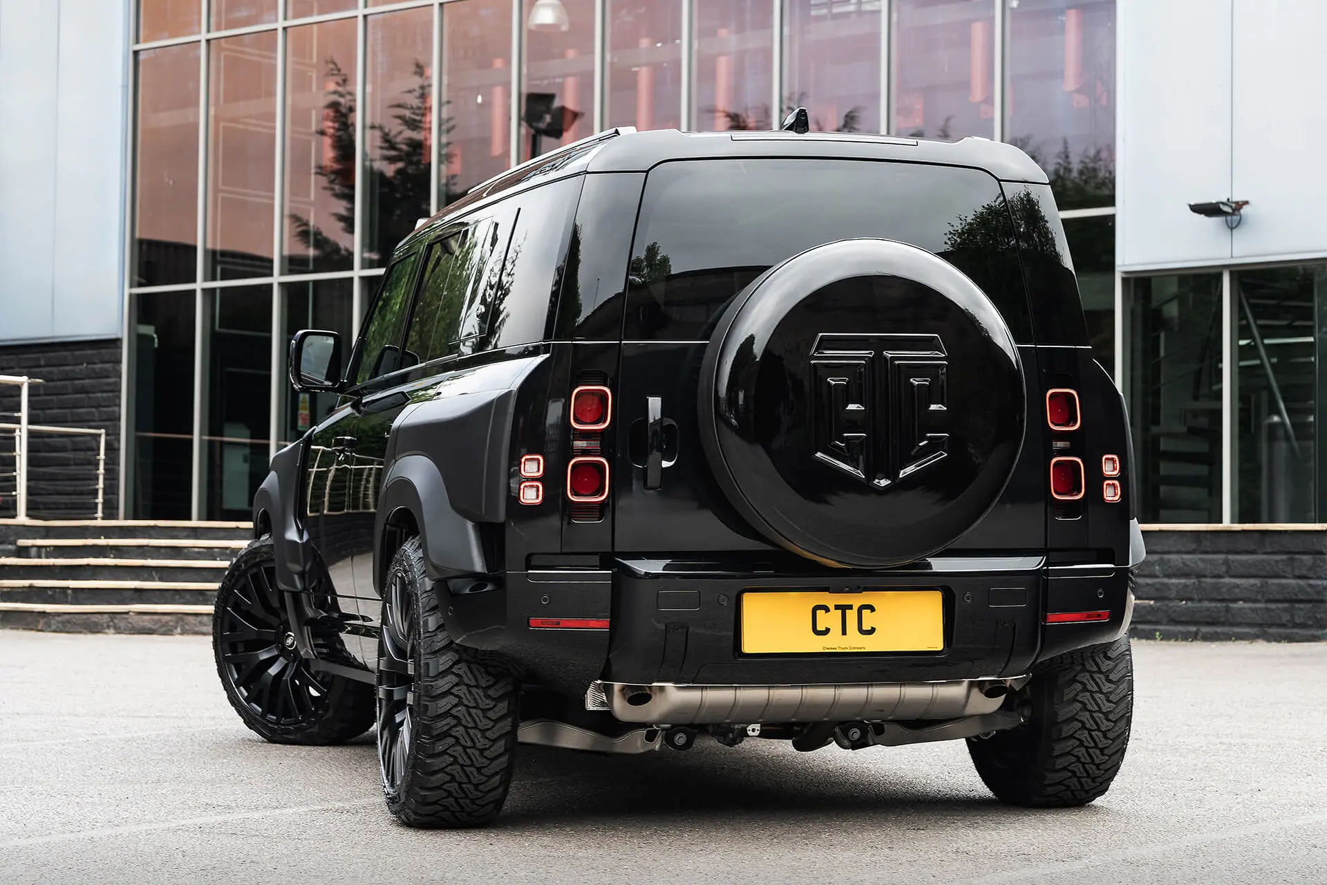 Hard Spare Wheel Cover for Land Rover Defender (2020 Onwards) - CTC Crest - Image 3