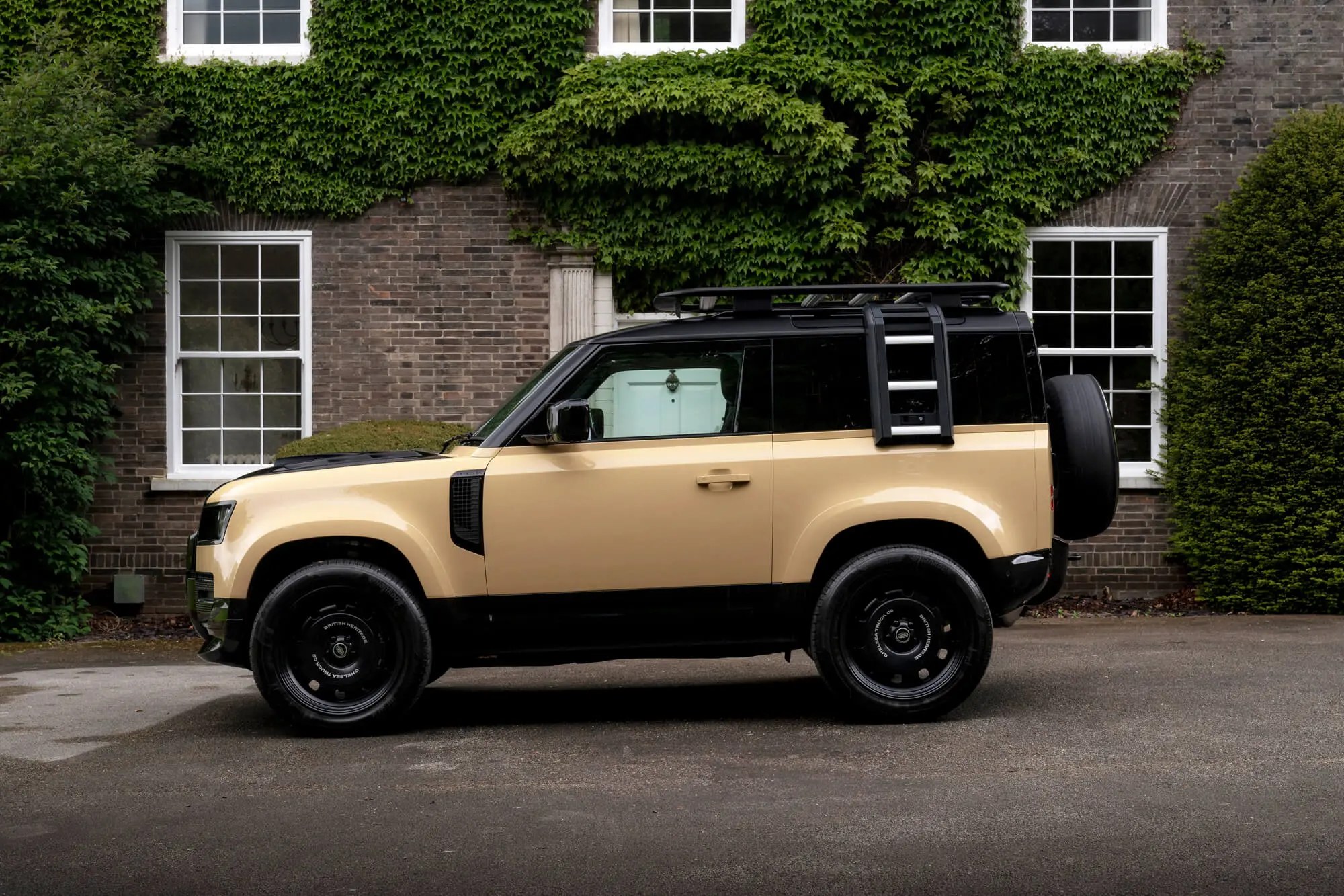 Deployable Side Ladder for Land Rover Defender (2020 Onwards) - Image 15