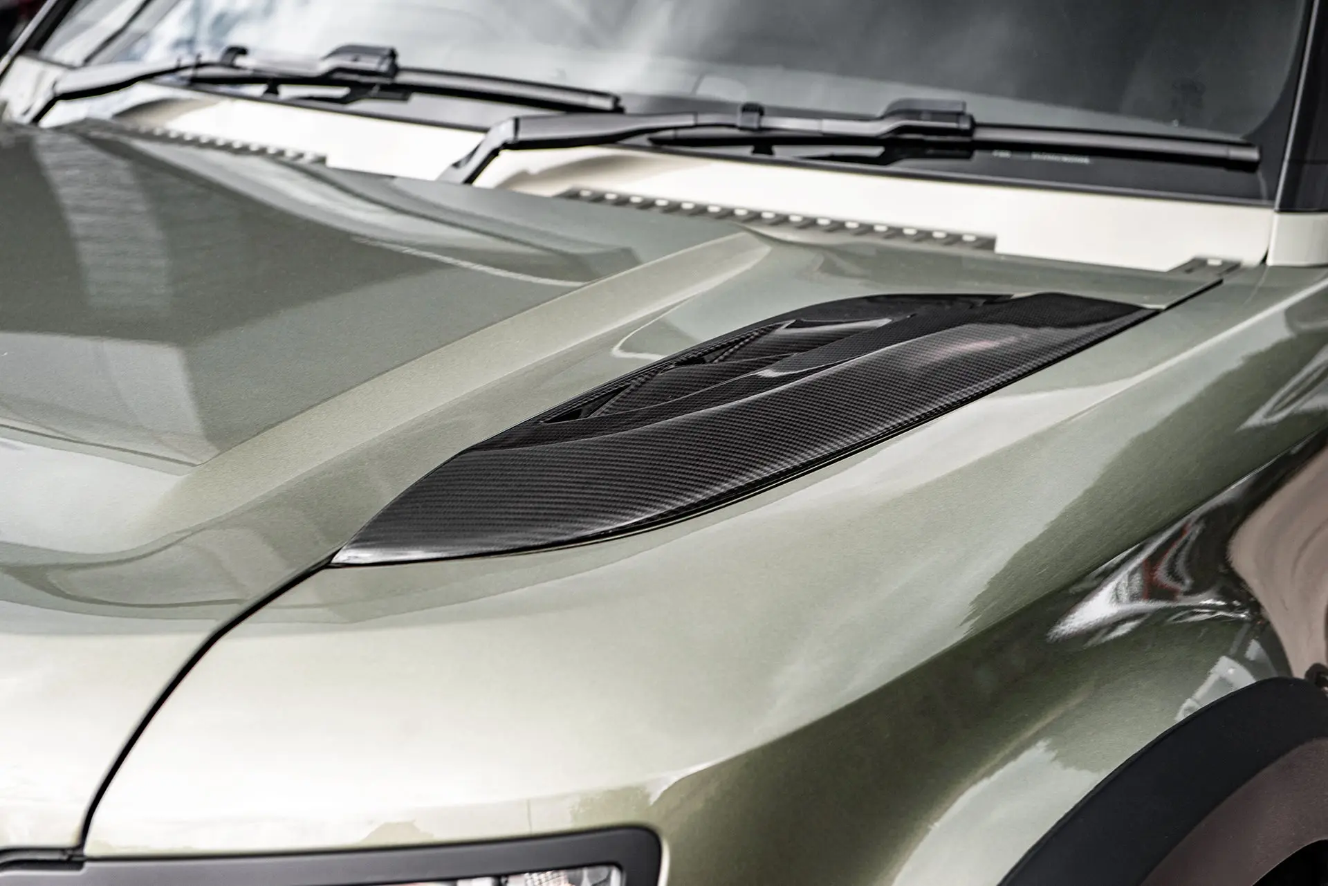 Exposed Carbon Bonnet Vents for Land Rover Defender (2020 Onwards) - Image 10