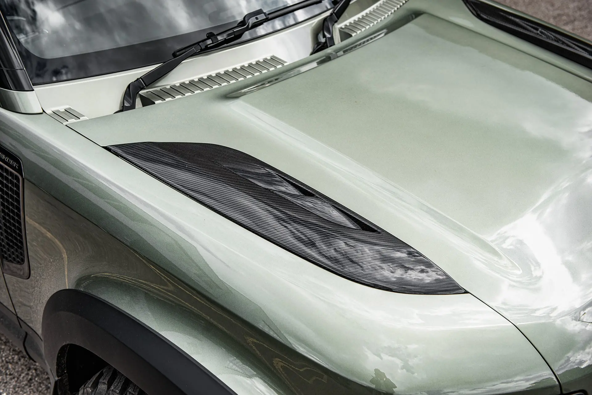 Exposed Carbon Bonnet Vents for Land Rover Defender (2020 Onwards) - Image 14