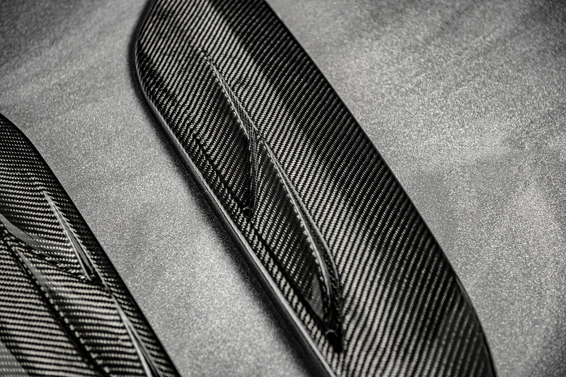 Exposed Carbon Bonnet Vents for Land Rover Defender (2020 Onwards) - Image 3