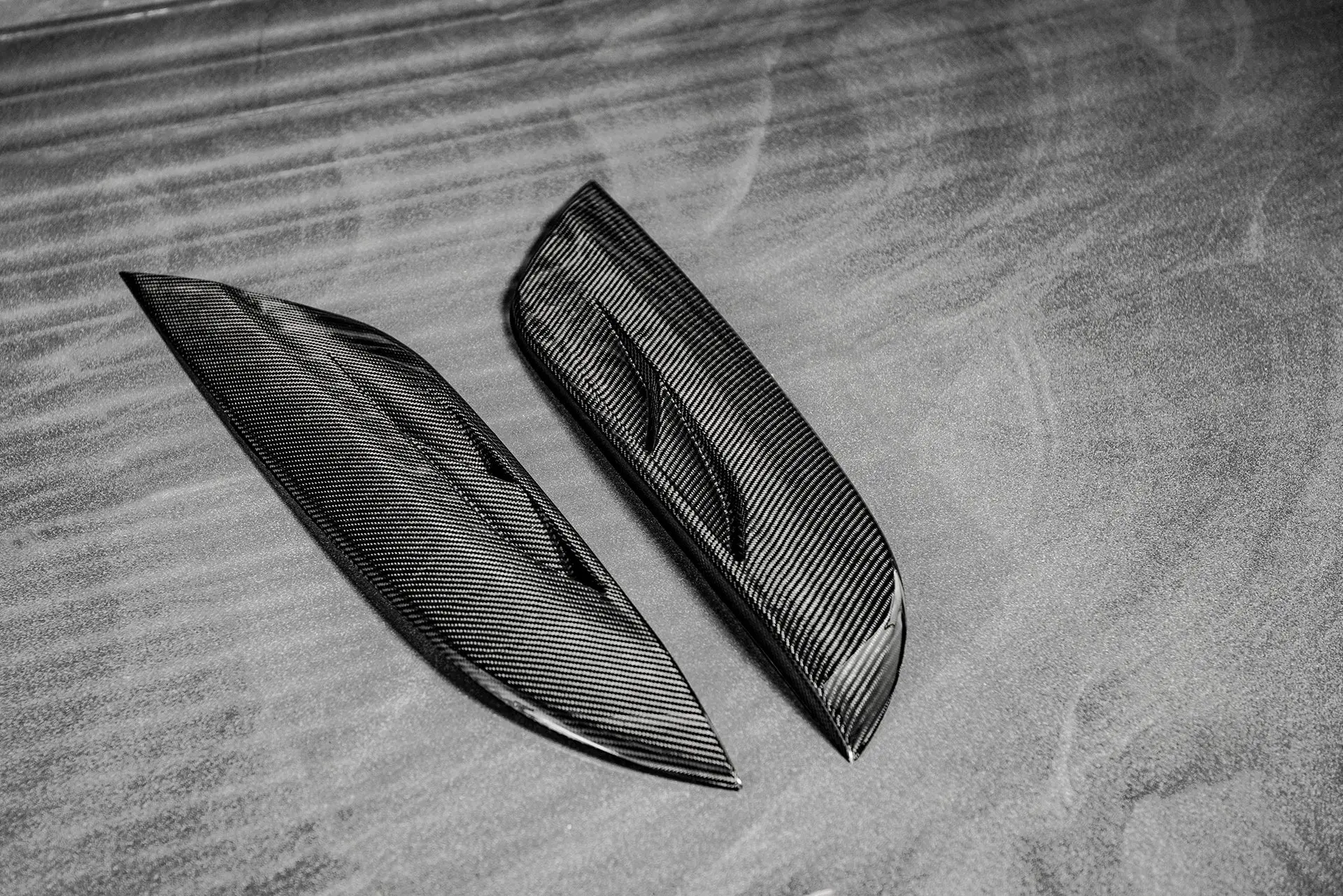 Exposed Carbon Bonnet Vents for Land Rover Defender (2020 Onwards) - Image 6
