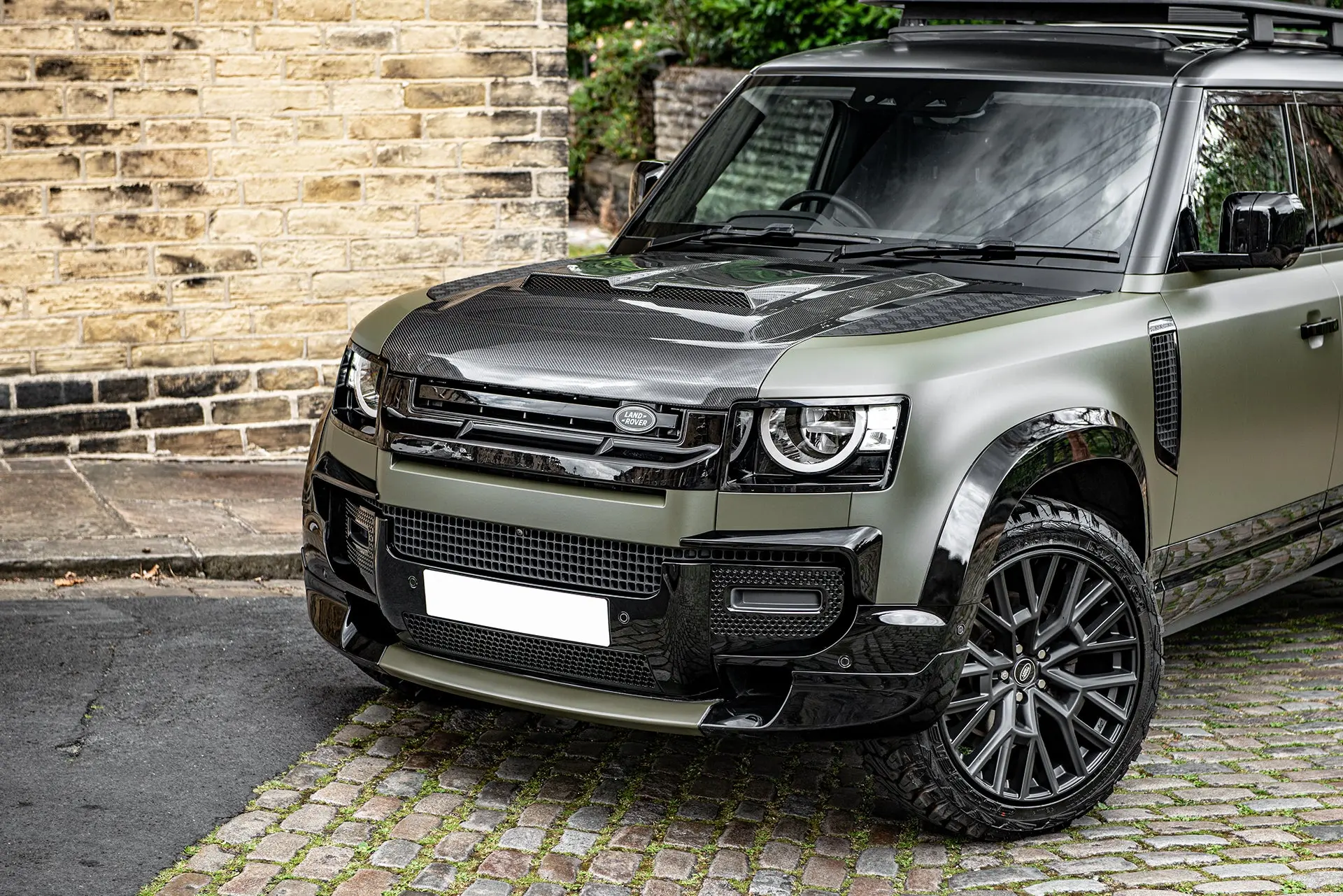 Exposed Carbon Vented Bonnet for Land Rover Defender (2020 Onwards) - Image 16