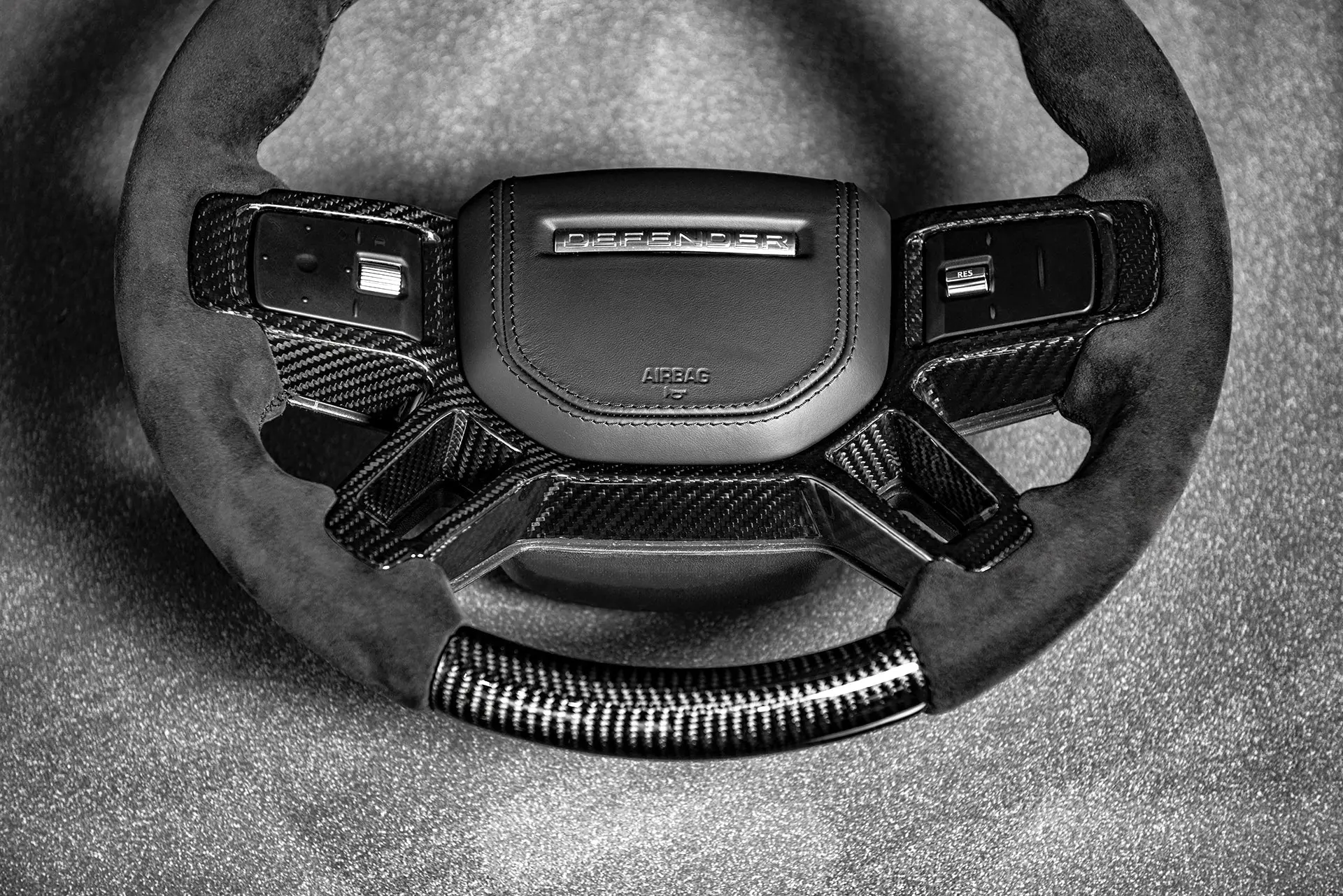 LAND ROVER DEFENDER (2020 Onwards) FULL CARBON STEERING WHEEL - Image 11