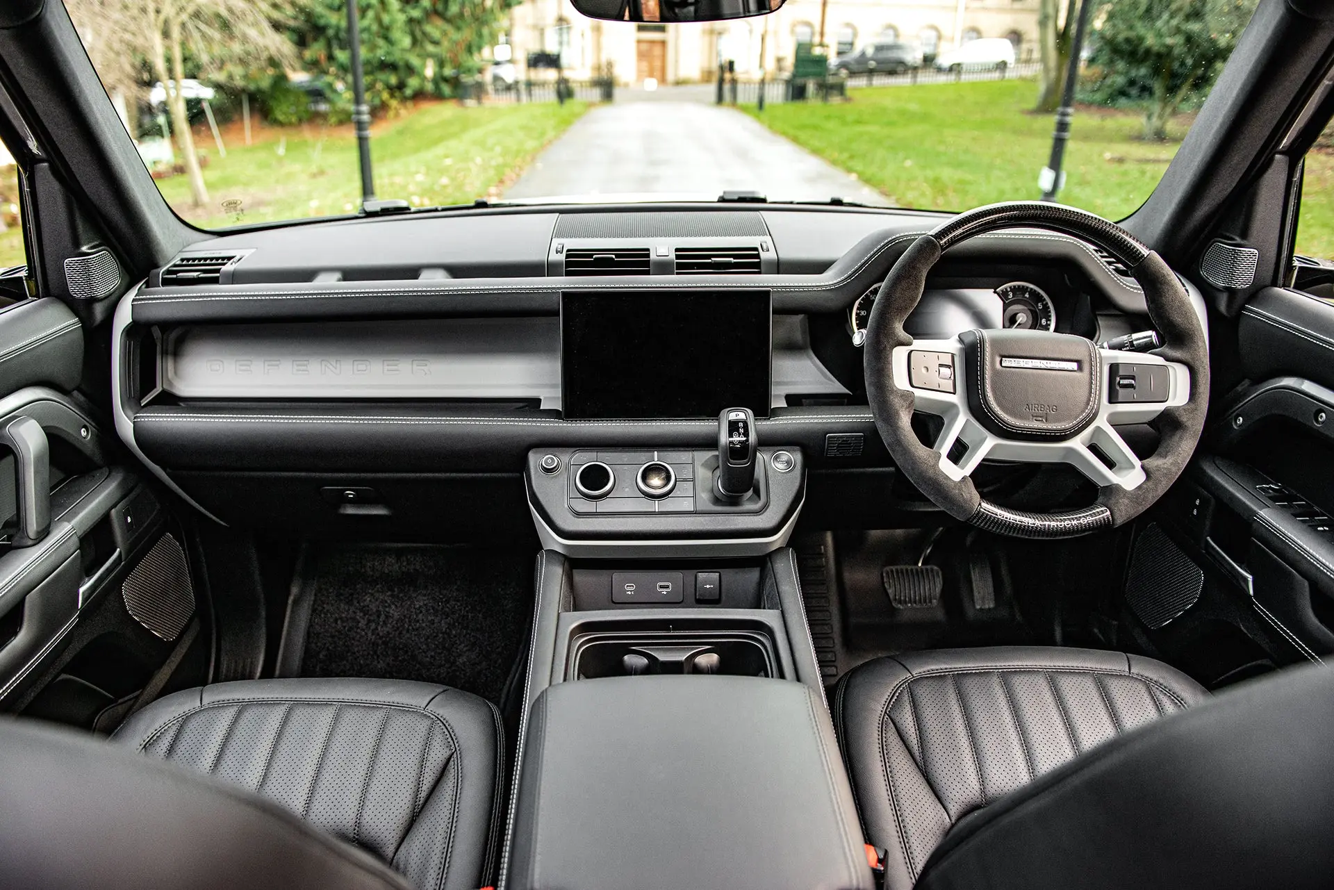 Land Rover Defender (2020 Onwards) Chelsea Truck Company Full Carbon Steering Wheel - Image 12