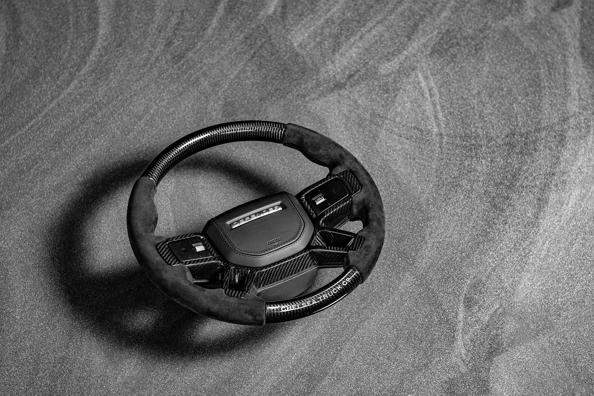 Land Rover Defender (2020 Onwards) Chelsea Truck Company Full Carbon Steering Wheel - Image 3