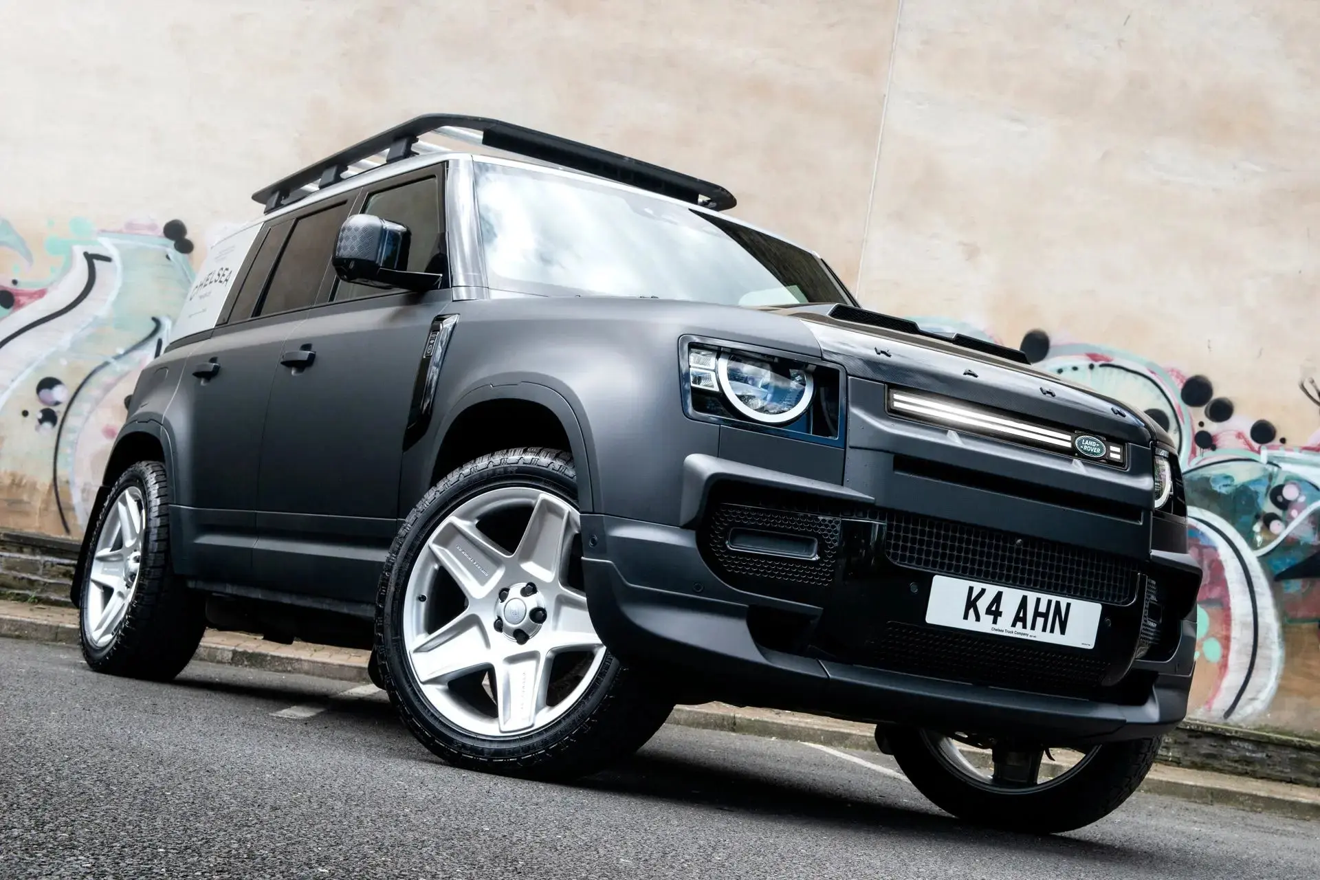 Grille with LED Lightbar for Land Rover Defender (2020 Onwards) - Image 4
