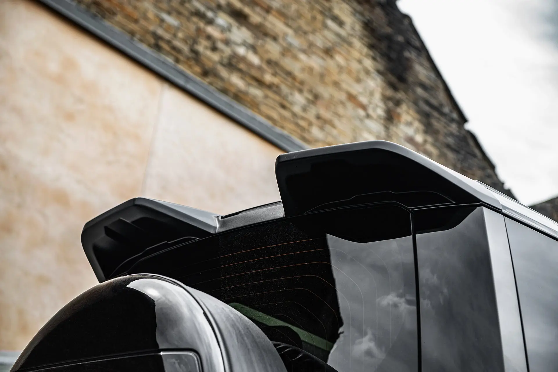 Large Rear Roof Wing for Land Rover Defender (2020 Onwards) - Image 10