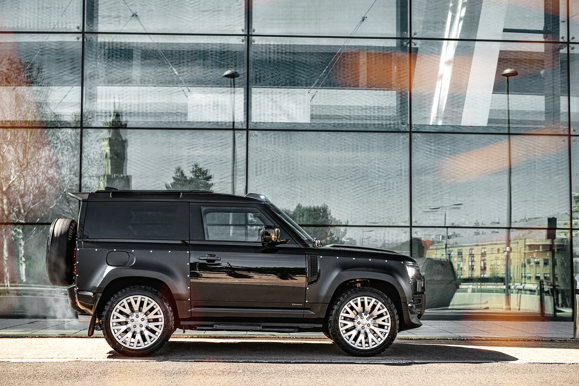 Large Rear Roof Wing for Land Rover Defender (2020 Onwards) - Image 15