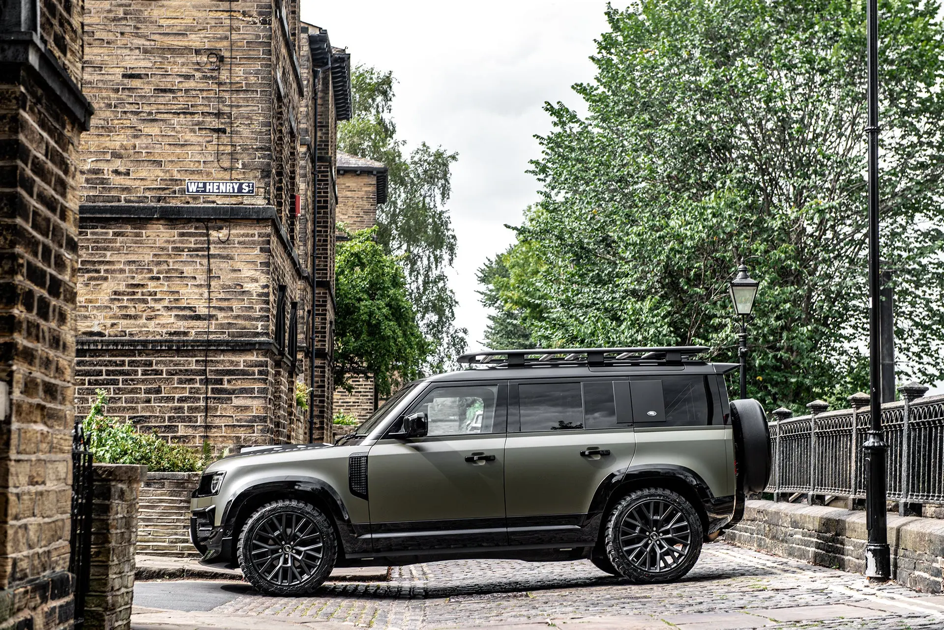 Large Rear Roof Wing for Land Rover Defender (2020 Onwards) - Image 28