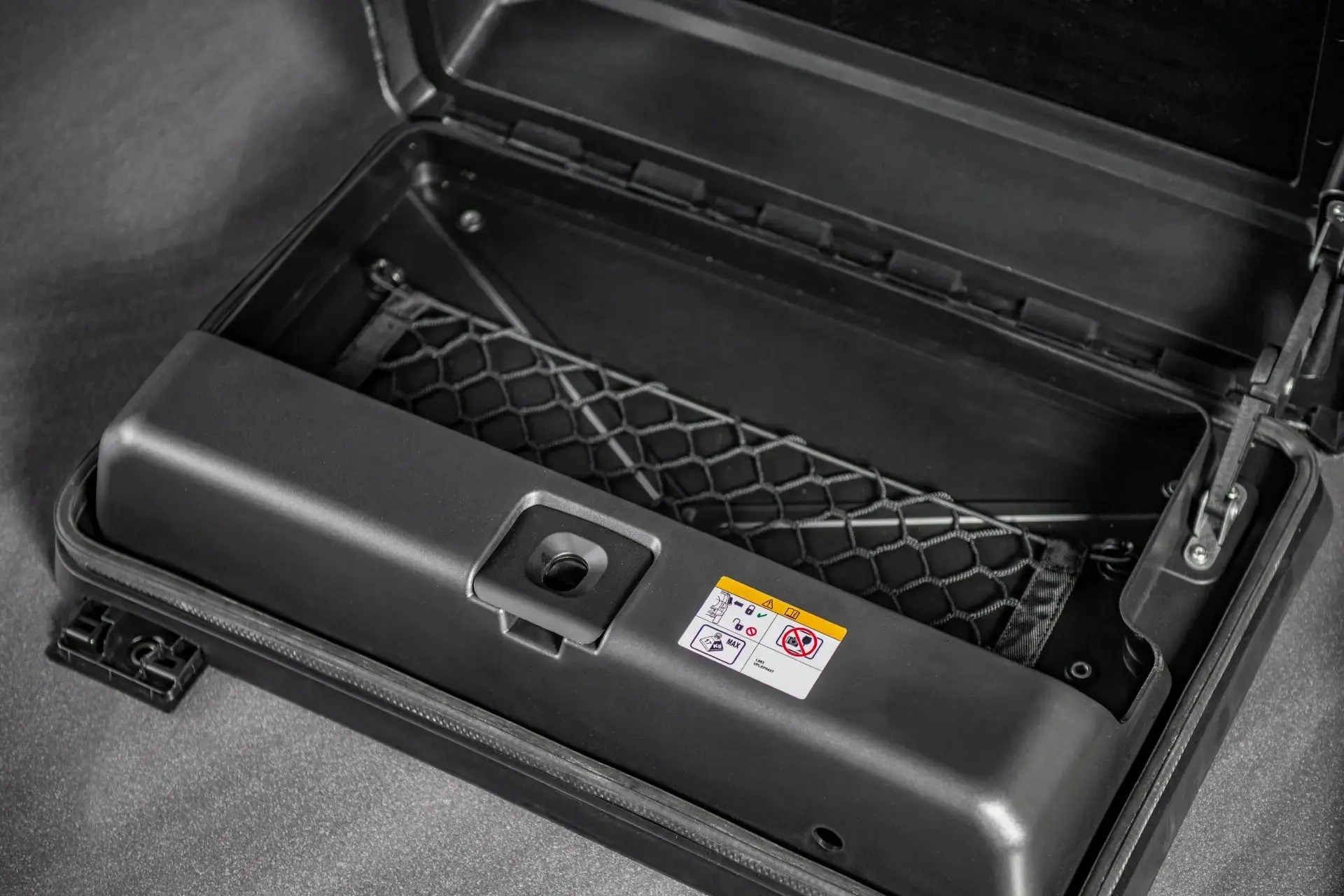 Side-mounted Exposed Carbon Storage Box for Land Rover Defender (2020 Onwards) - Image 4