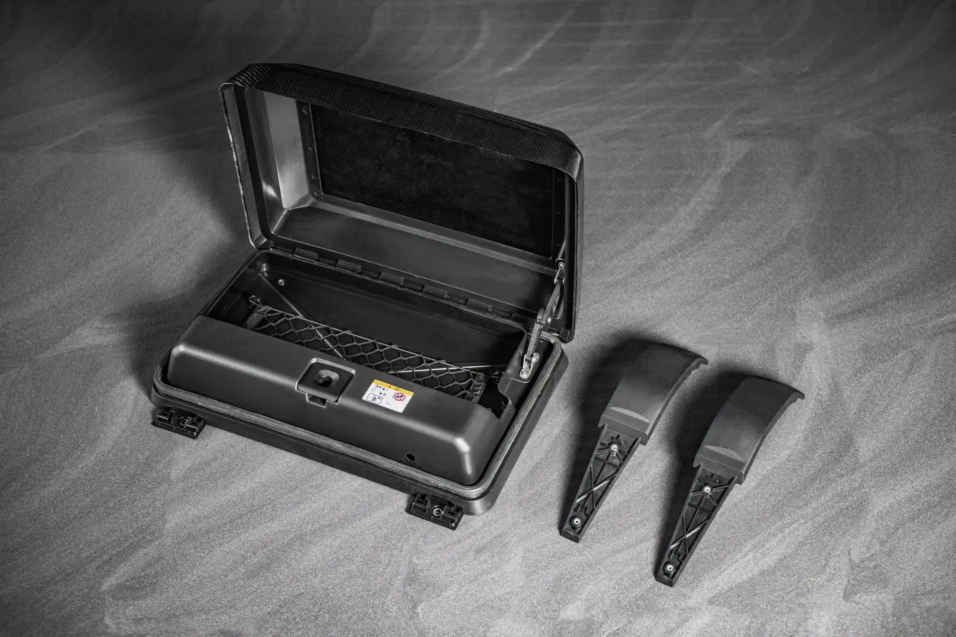 Side-mounted Exposed Carbon Storage Box for Land Rover Defender (2020 Onwards) - Image 6