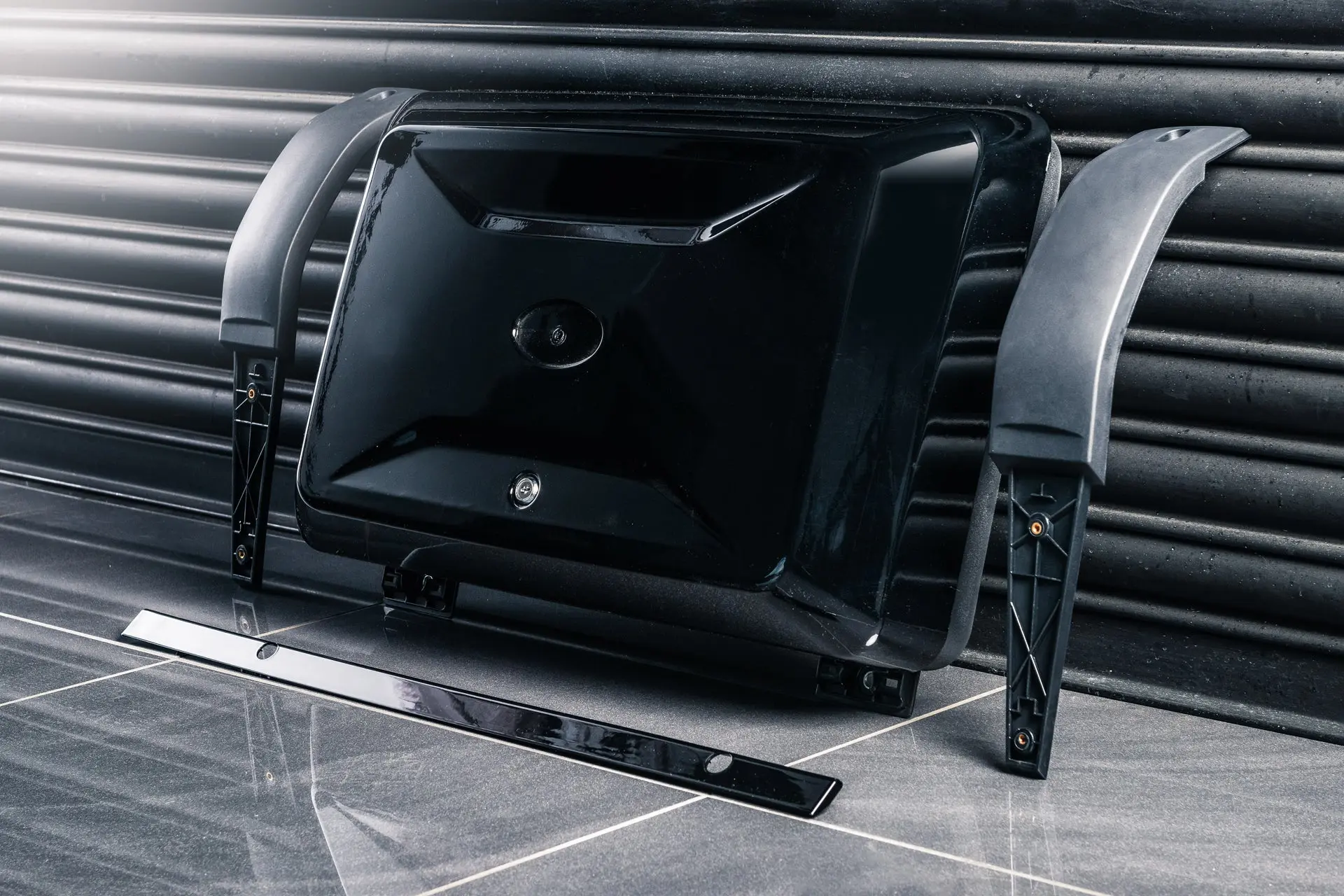 Side-mounted Storage Box for Land Rover Defender (2020 Onwards) - Image 8