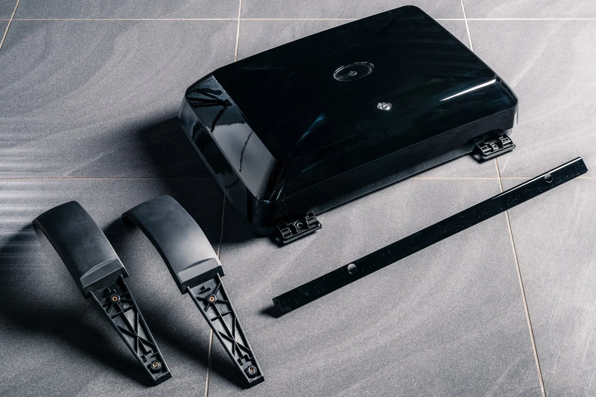 Side-mounted Storage Box for Land Rover Defender (2020 Onwards) - Image 9