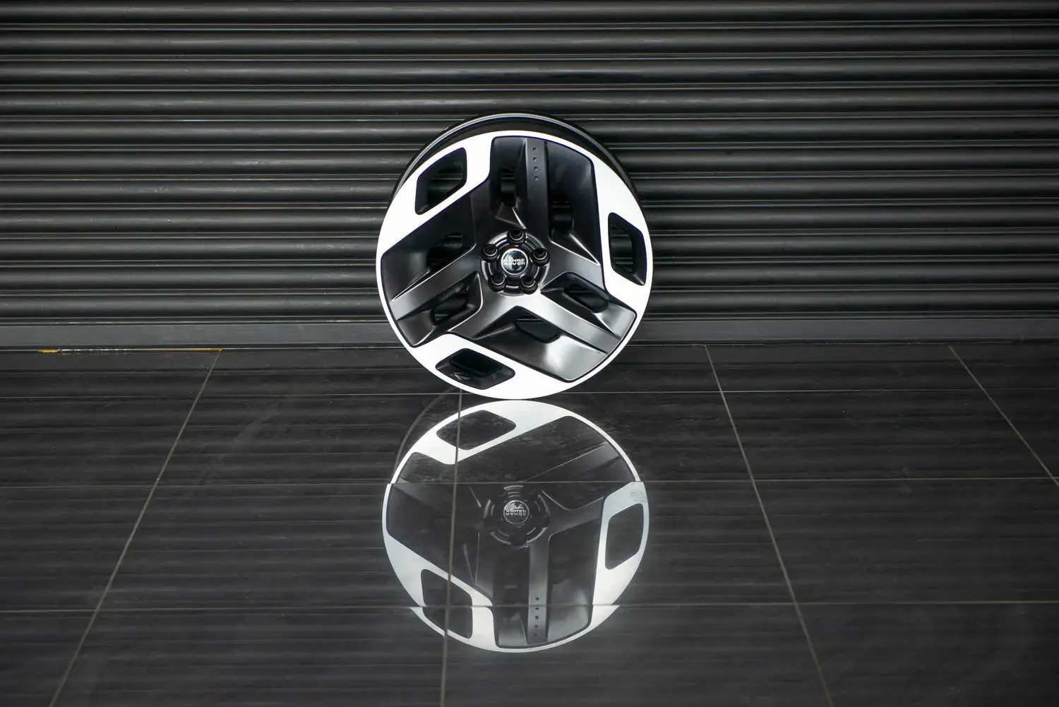 Land Rover Defender (2020 Onwards) Forged Alloy Wheels - Type 33 - Image 10