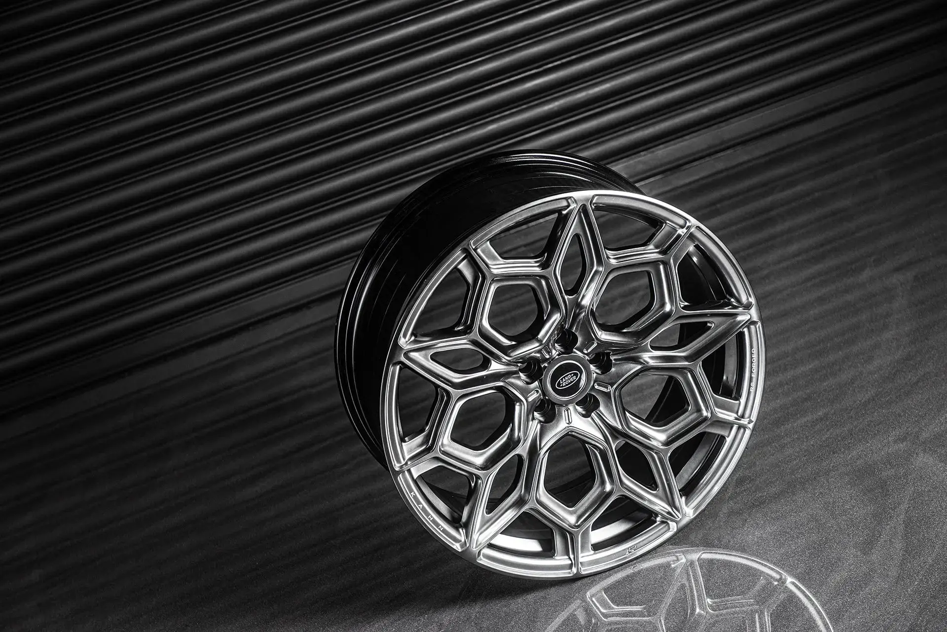 Land Rover Defender (2020 Onwards) RS-Forged Alloy Wheels - Type 57 - Image 2
