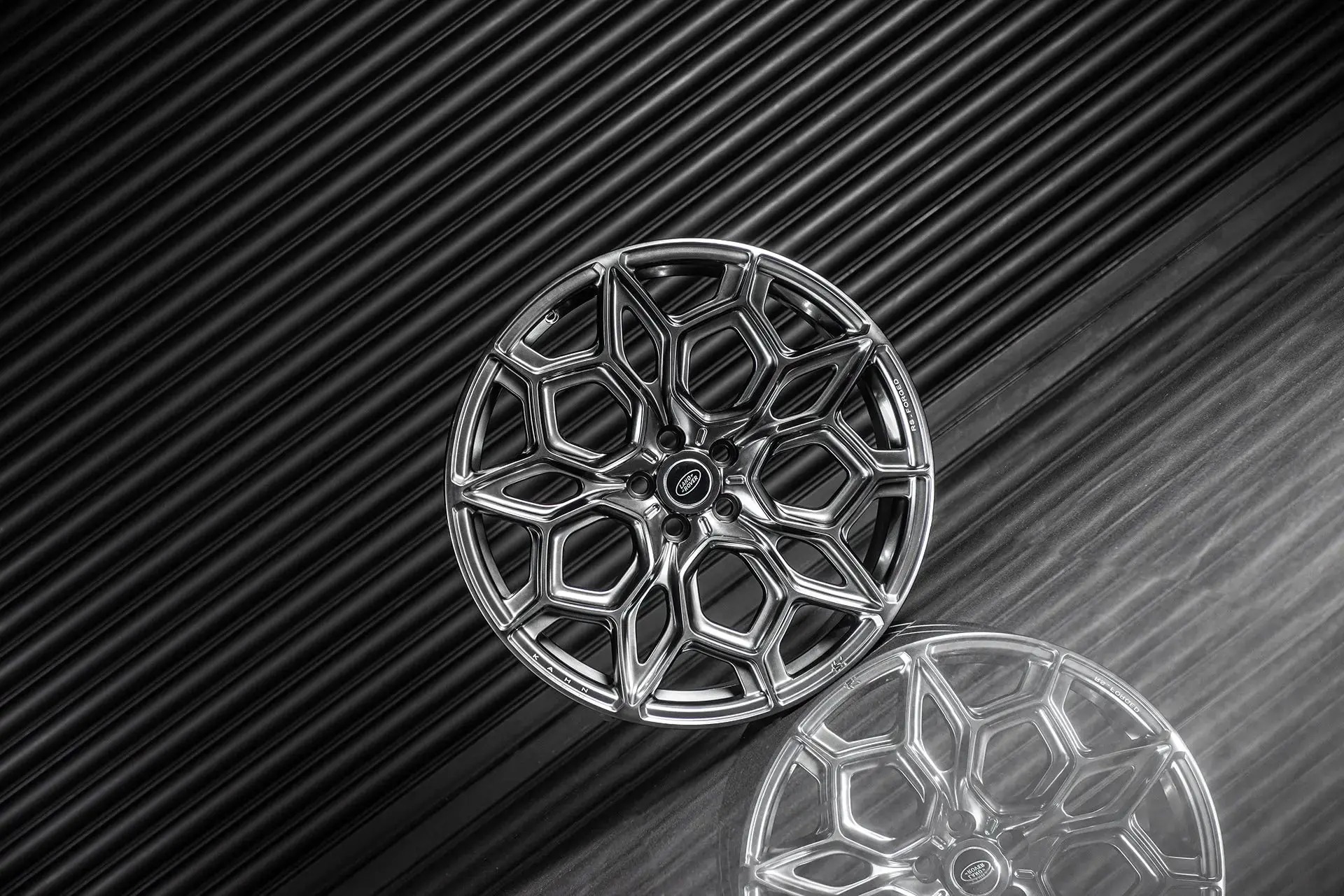 Land Rover Defender (2020 Onwards) RS-Forged Alloy Wheels - Type 57 - Image 4