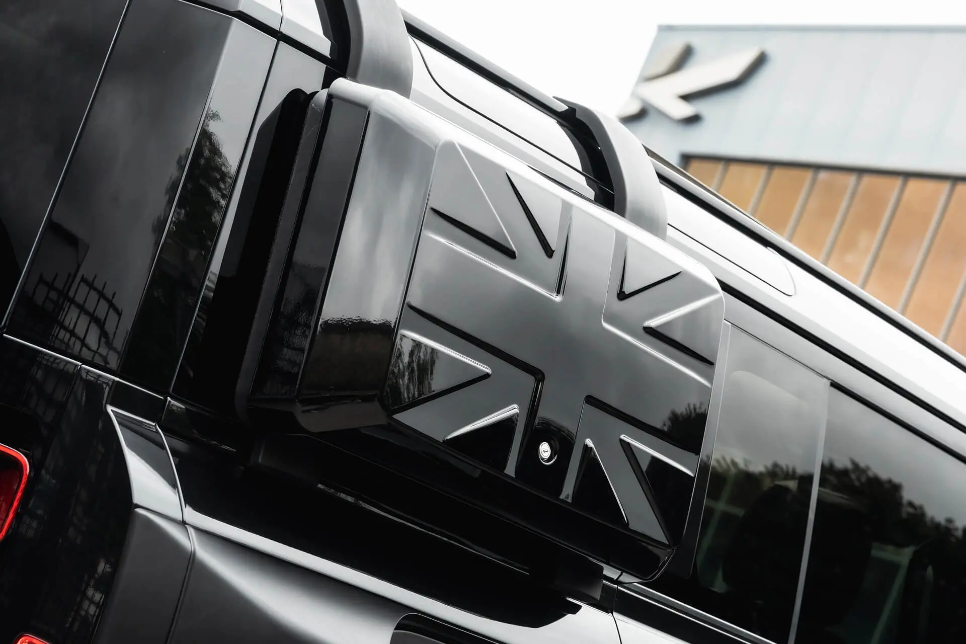 Union Flag Side-mounted Storage Box for Land Rover Defender (2020 Onwards) - Image 6