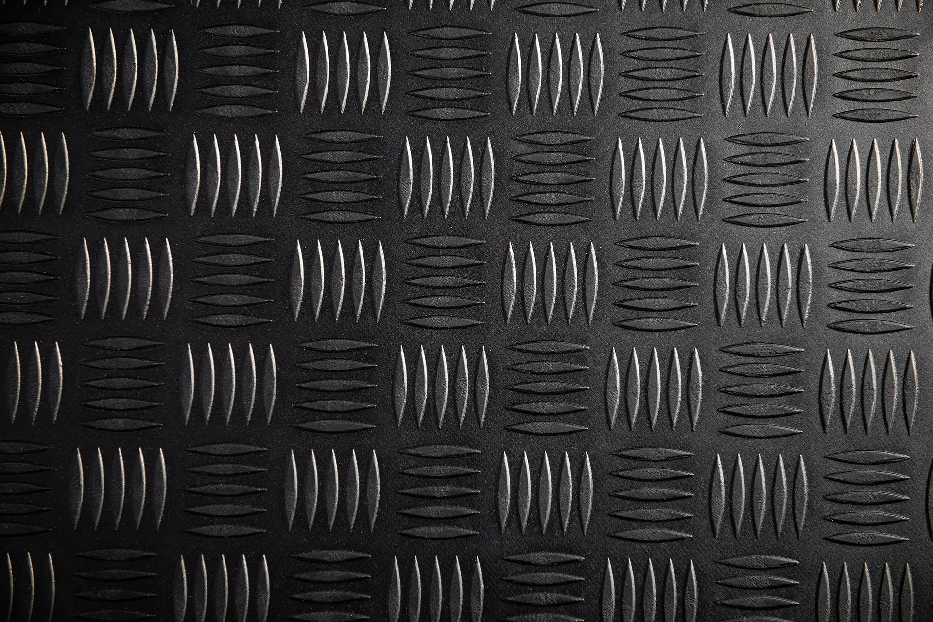 LAND ROVER DEFENDER 90 (1991-2016) CHEQUERED RUBBER FLOOR MATS - Image 3