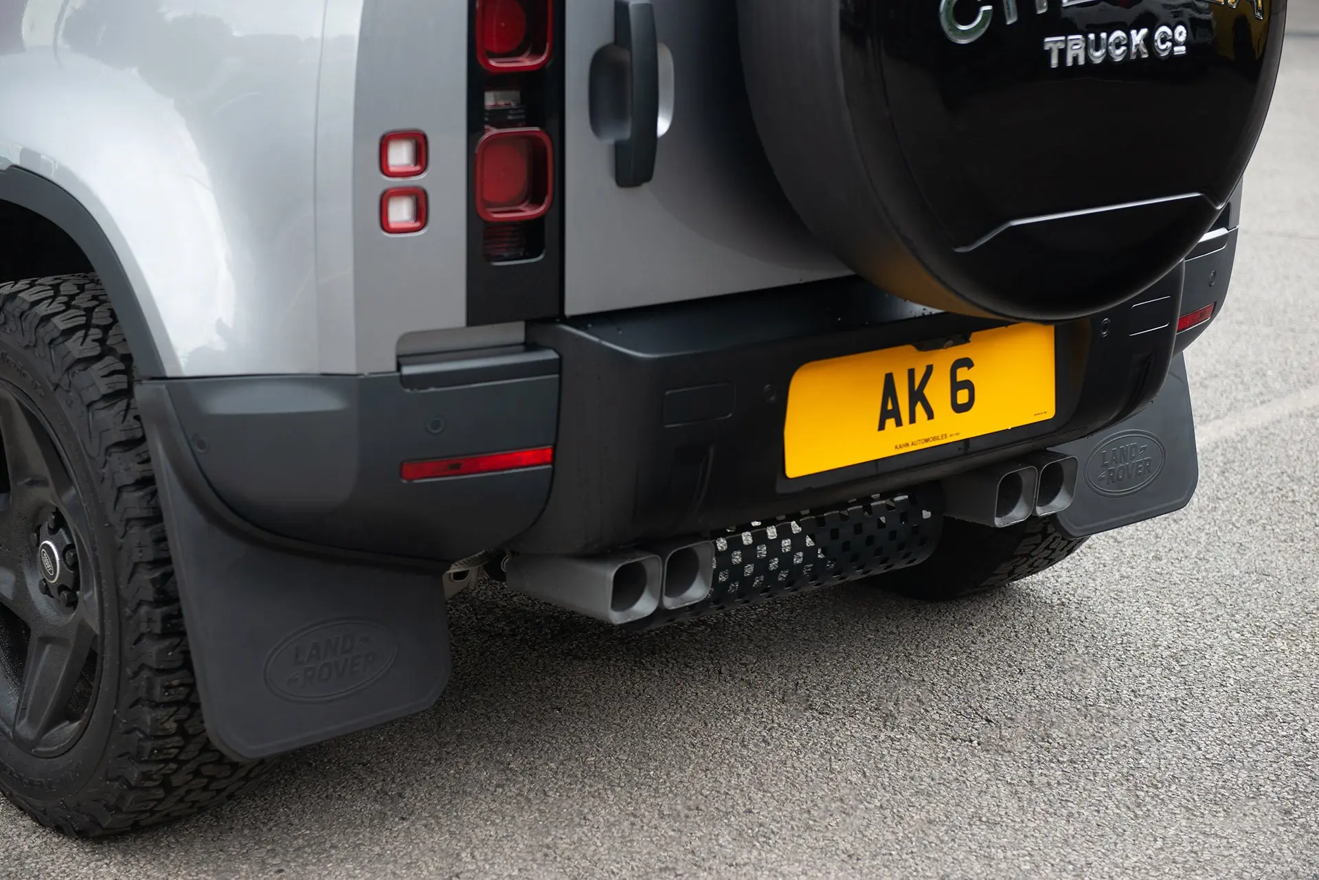 Quad Exhaust System for Land Rover Defender 90 2.0 Petrol (2020 Onwards) - Image 4