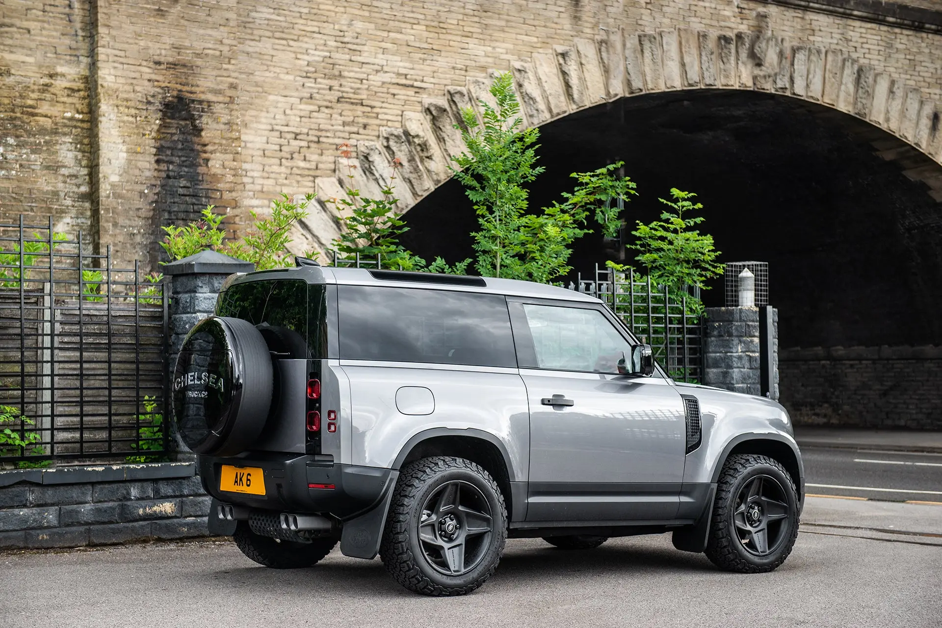 Quad Exhaust System for Land Rover Defender 90 2.0 Petrol (2020 Onwards) - Image 5