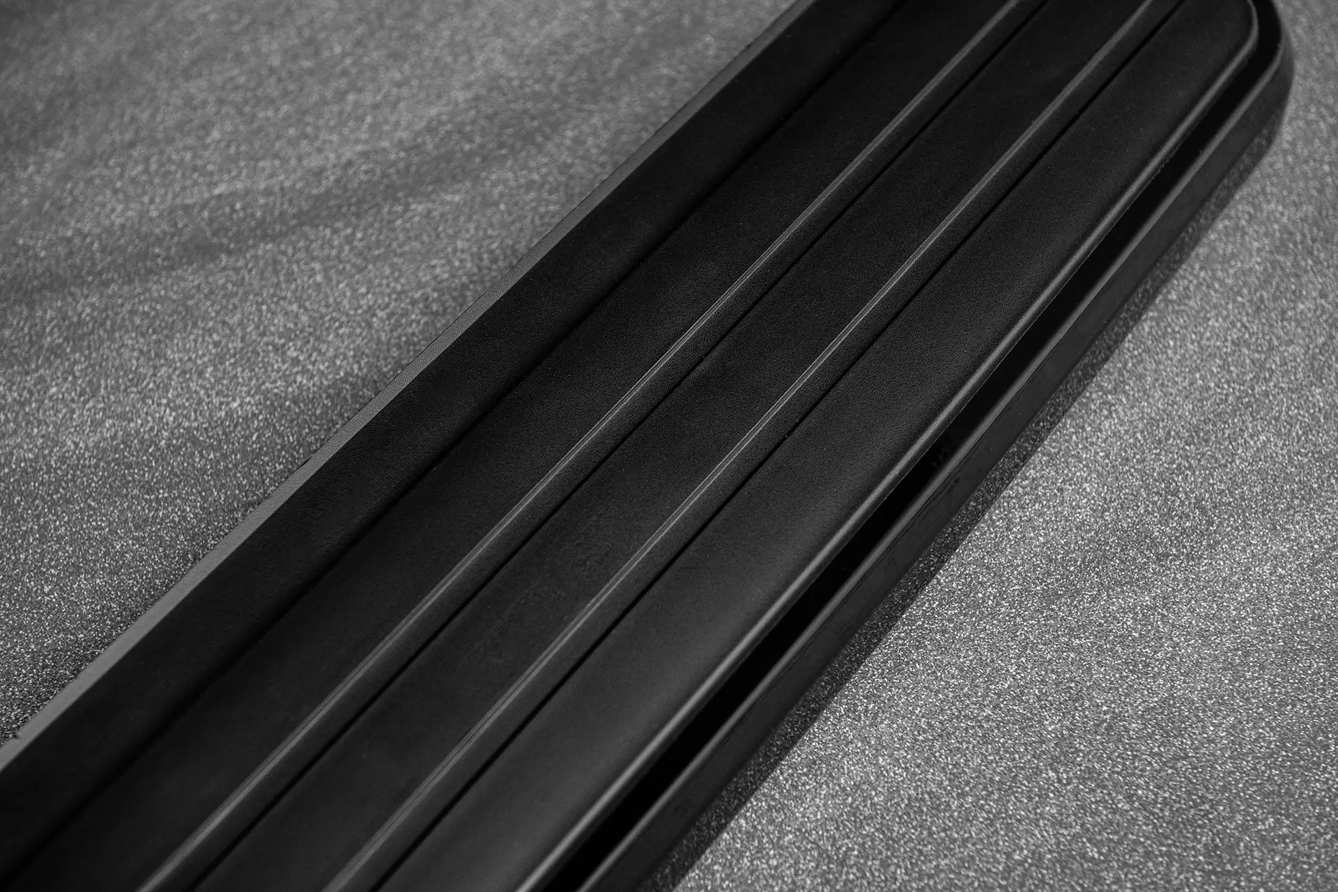 Side Steps for Land Rover Defender 90 (2020 Onwards) - Image 2