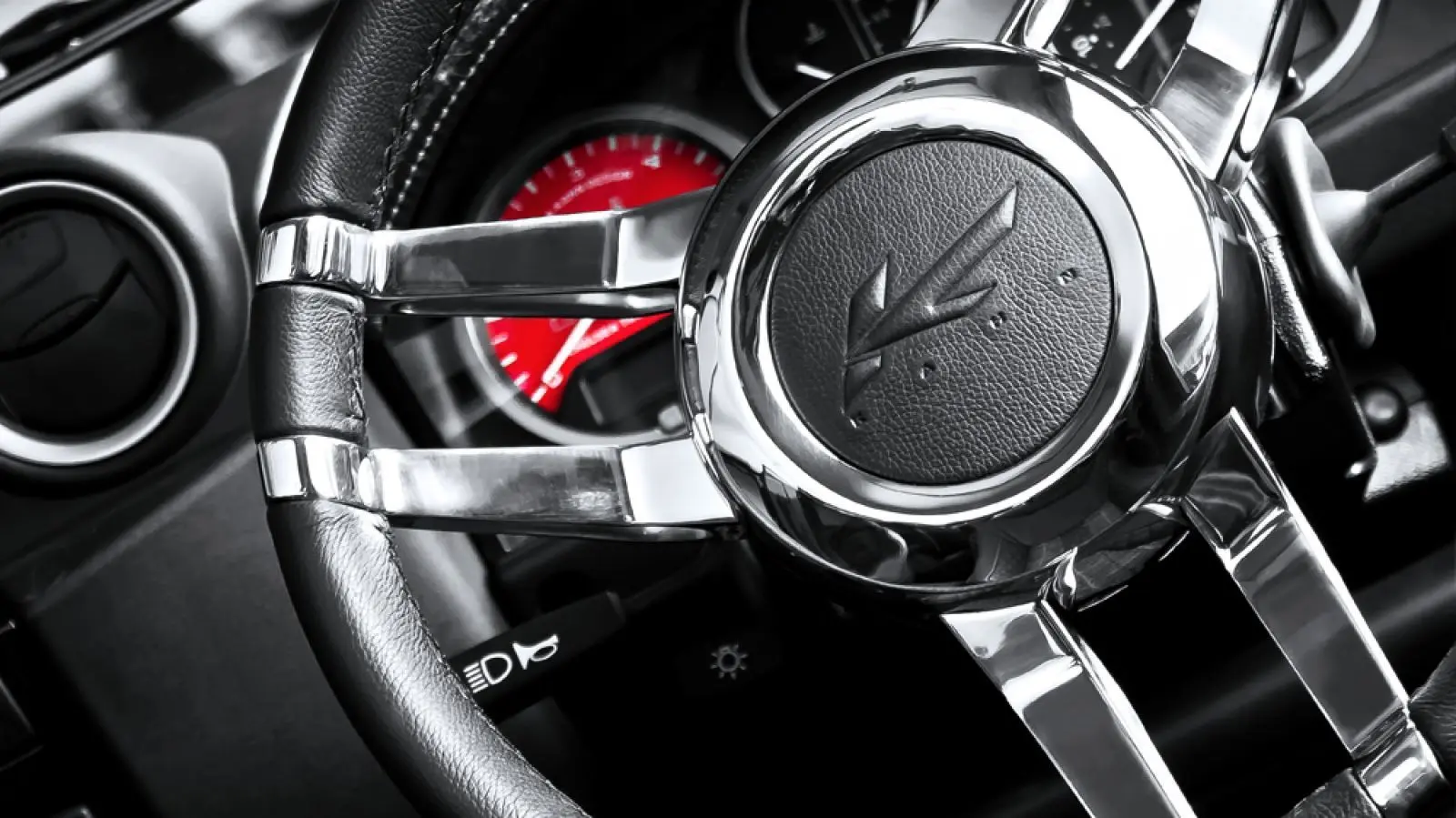 Land Rover Defender (1991-2016) Double 3-Spoke Steering Wheel - Chrome Finish - Image 4