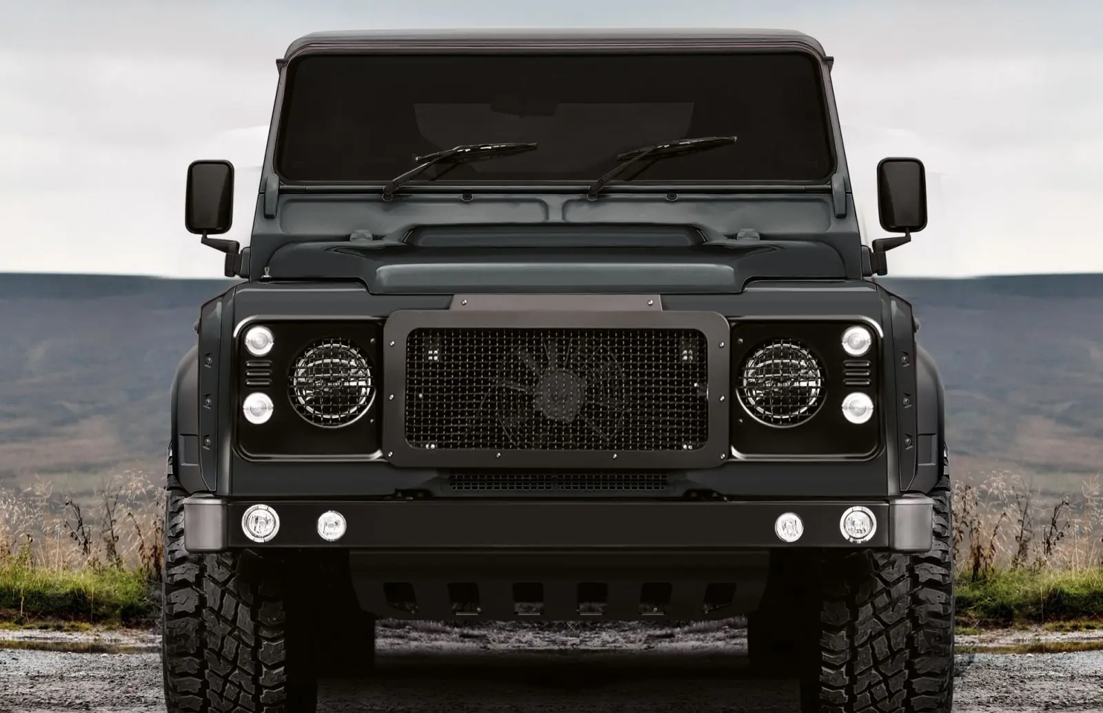 Land Rover Defender (1991–2016) 'Chelsea' Front Grille with Stainless Steel Mesh - Image 4