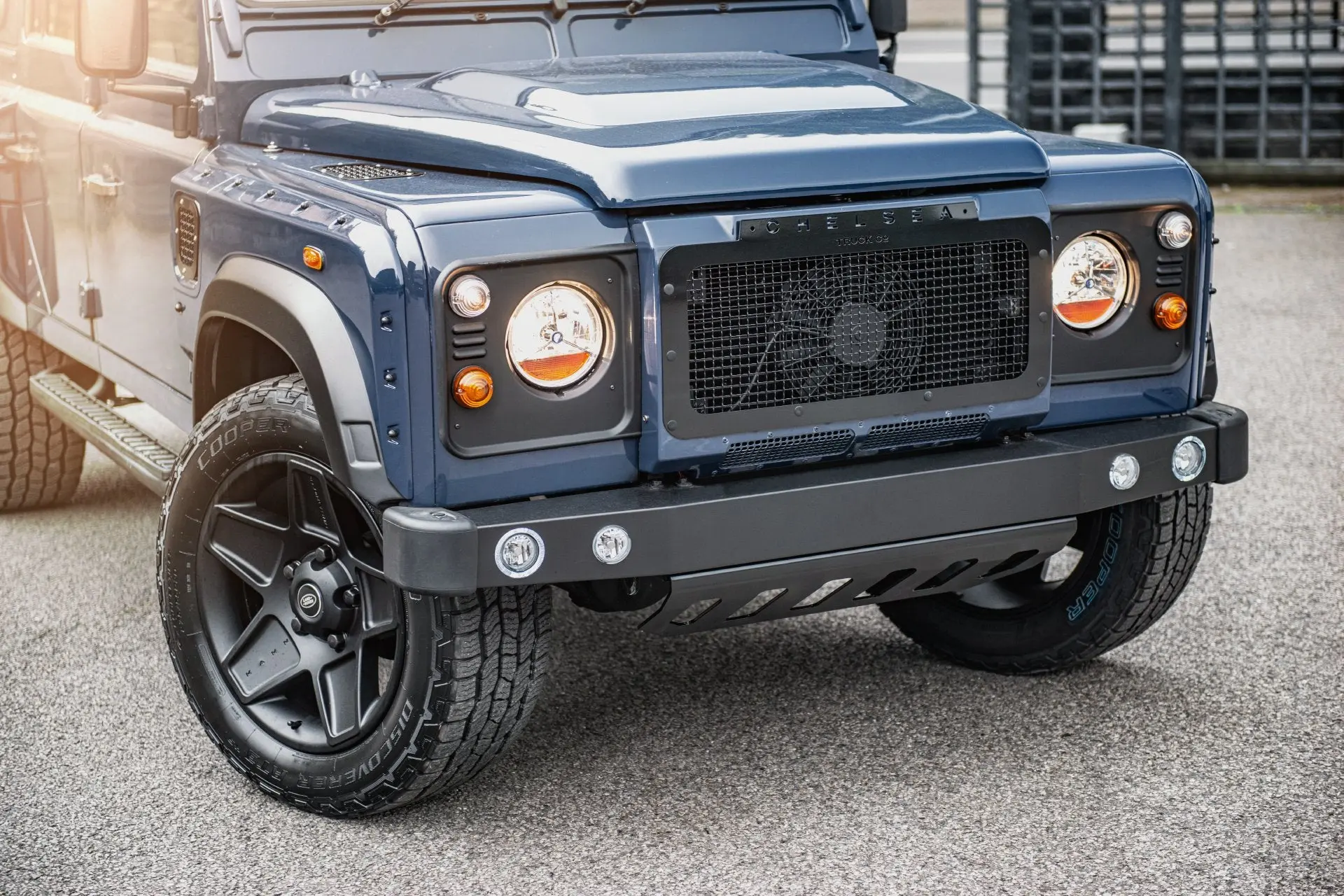 Land Rover Defender (1991–2016) 'Chelsea' Front Grille with Stainless Steel Mesh - Image 9