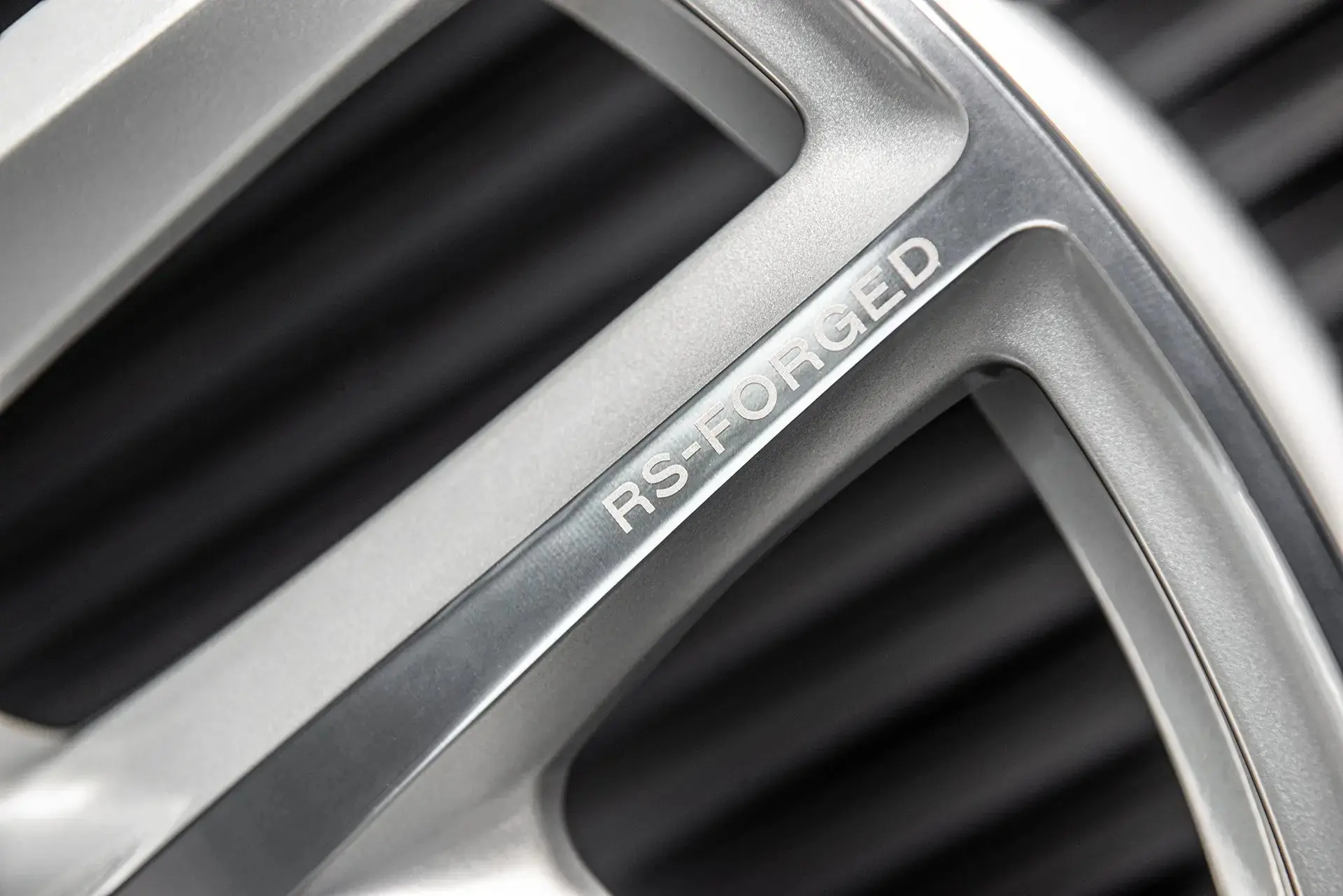 Land Rover Defender (2020 Onwards) RS-Forged Alloy Wheels - Type 52 - Image 13