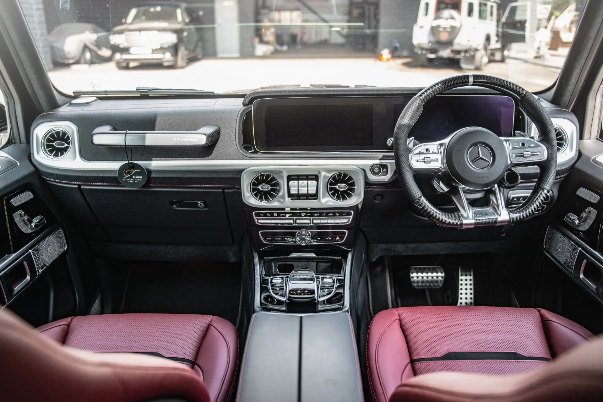 Mercedes G-Wagon G63 AMG Carbon Steering Wheel (2020 Onwards) - Image 3