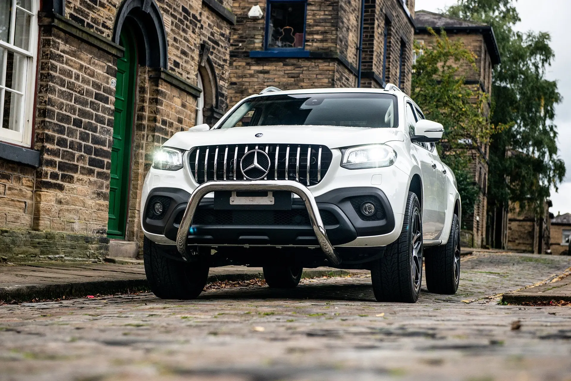 MERCEDES X-CLASS (2019 Onwards) FRONT BUMPER A-BAR - Image 2