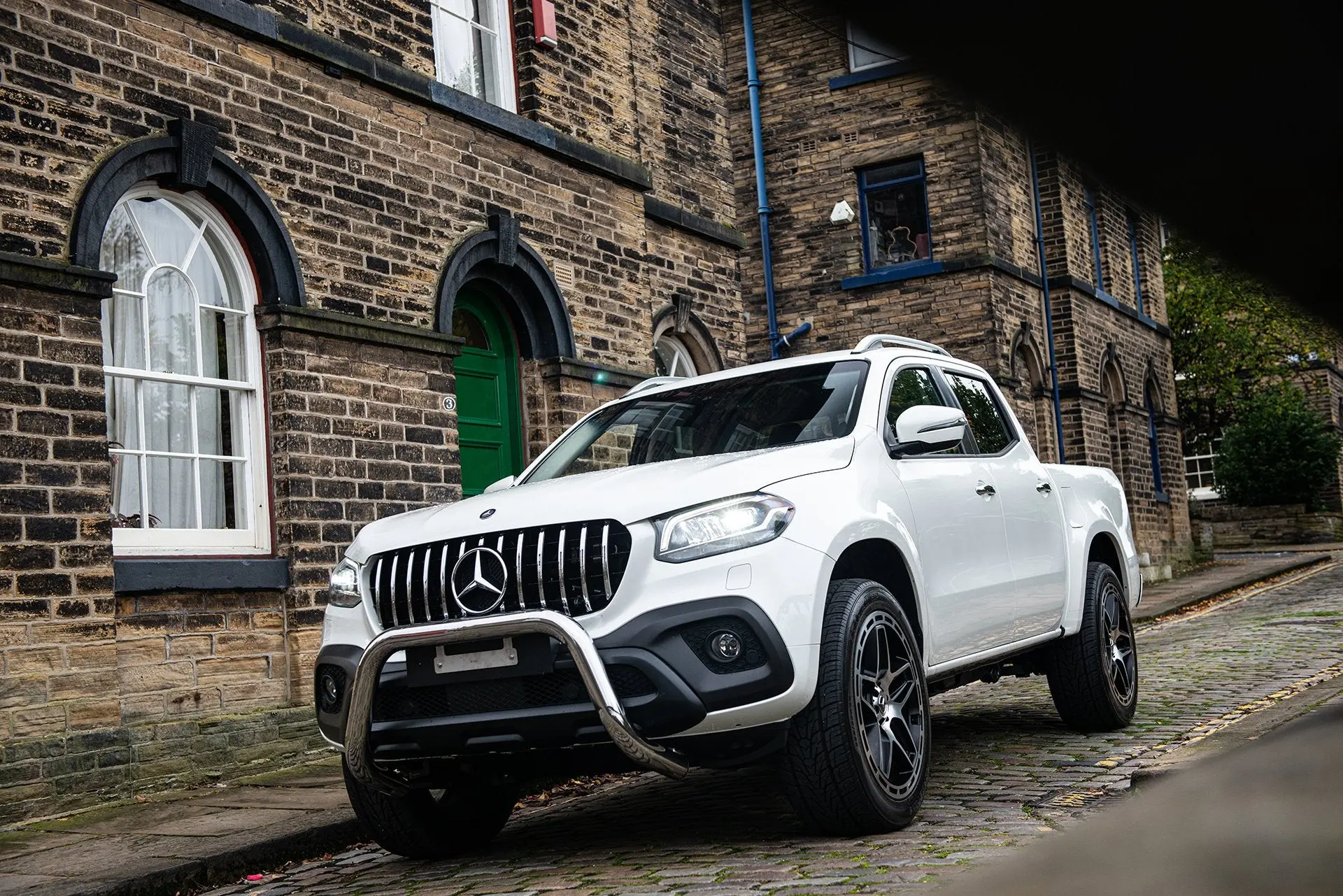 MERCEDES X-CLASS (2019 Onwards) FRONT BUMPER A-BAR - Image 5