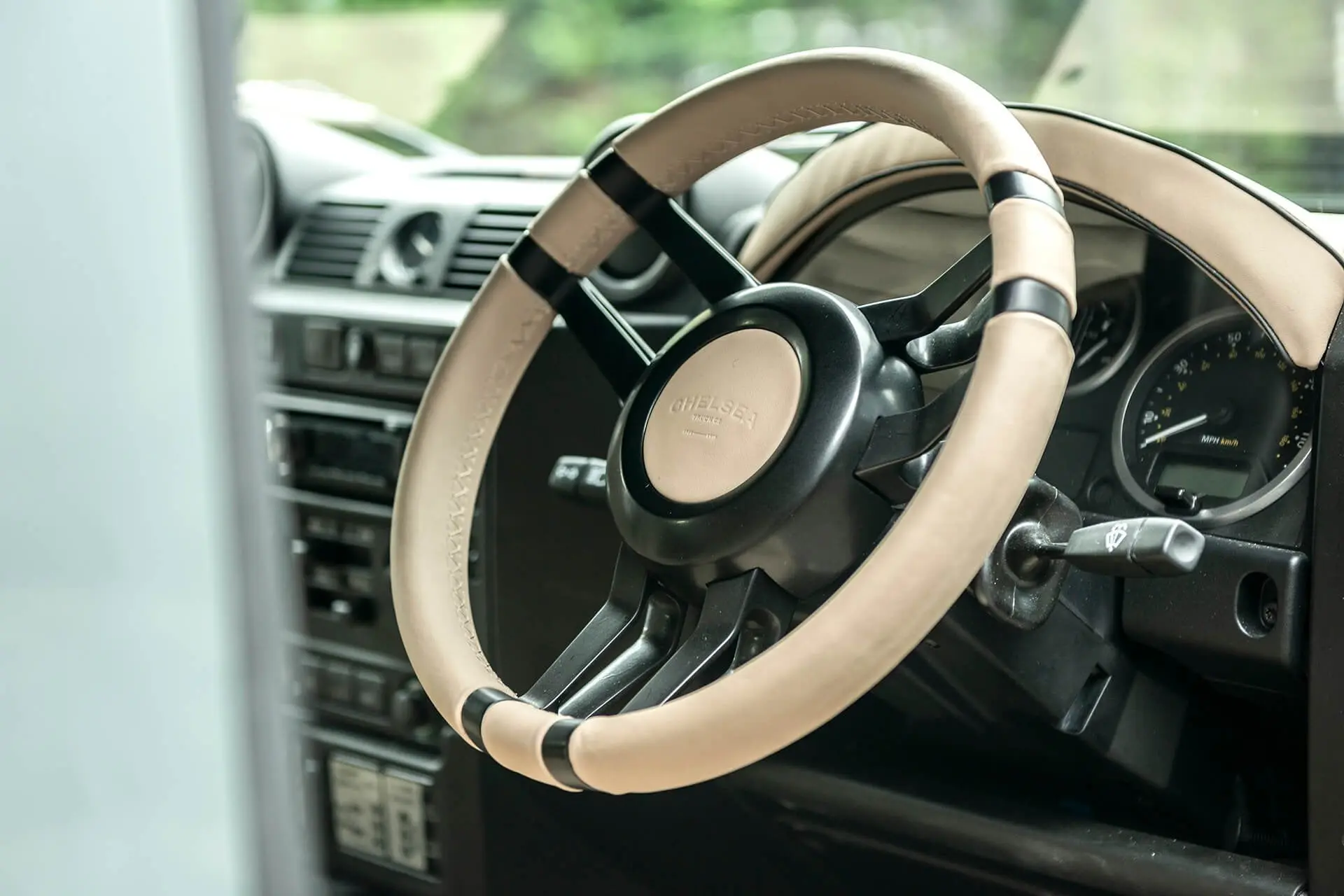 Land Rover Defender (1991-2016) Bespoke Double 3-Spoke Steering Wheel - Image 2