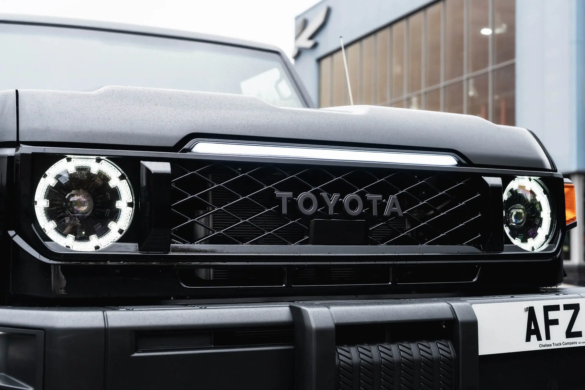 Front Grille with LED Lightbar for Toyota Land Cruiser 70 (2023 Onwards) - Image 20