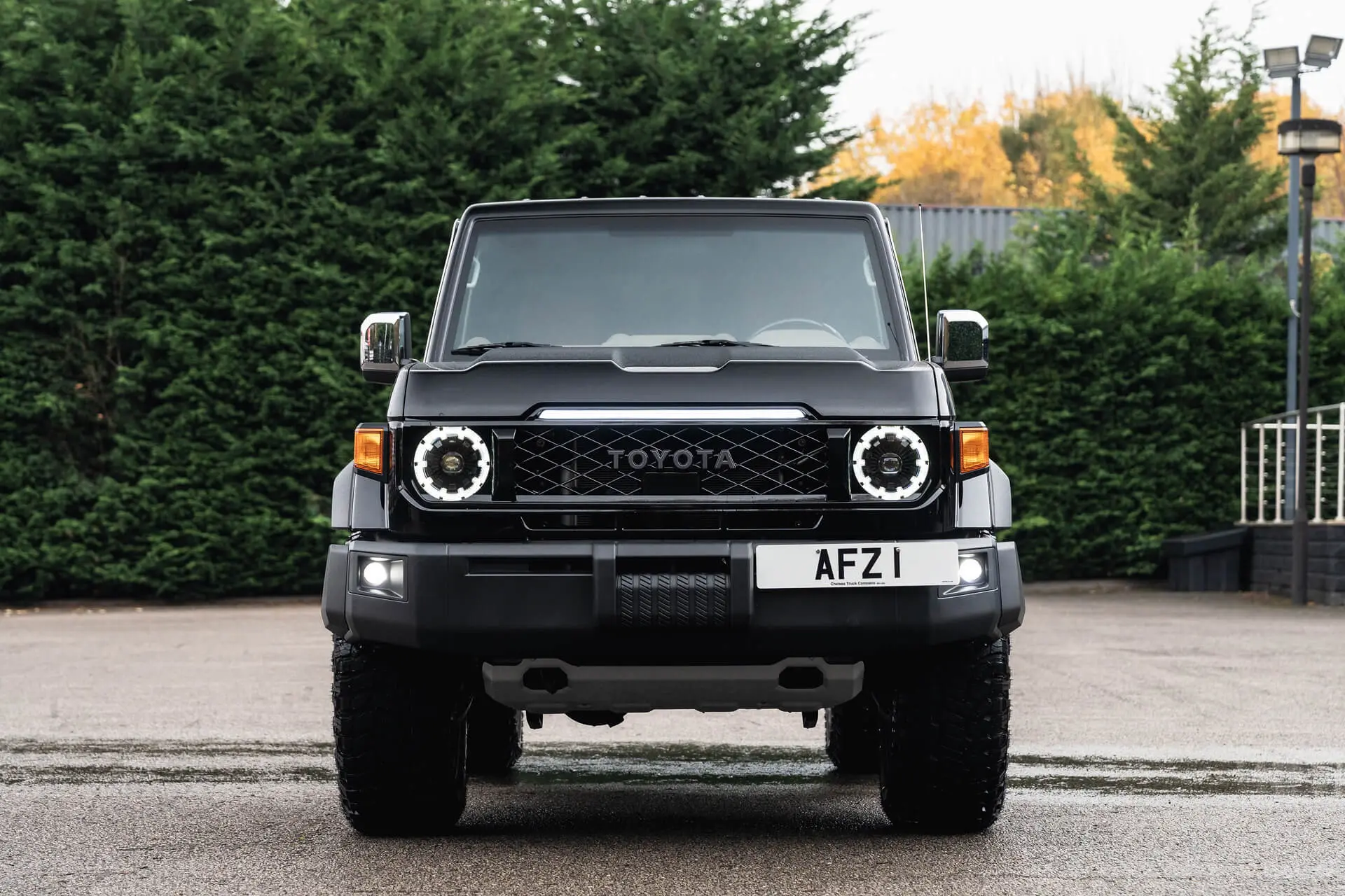 Front Grille with LED Lightbar for Toyota Land Cruiser 70 (2023 Onwards) - Image 7