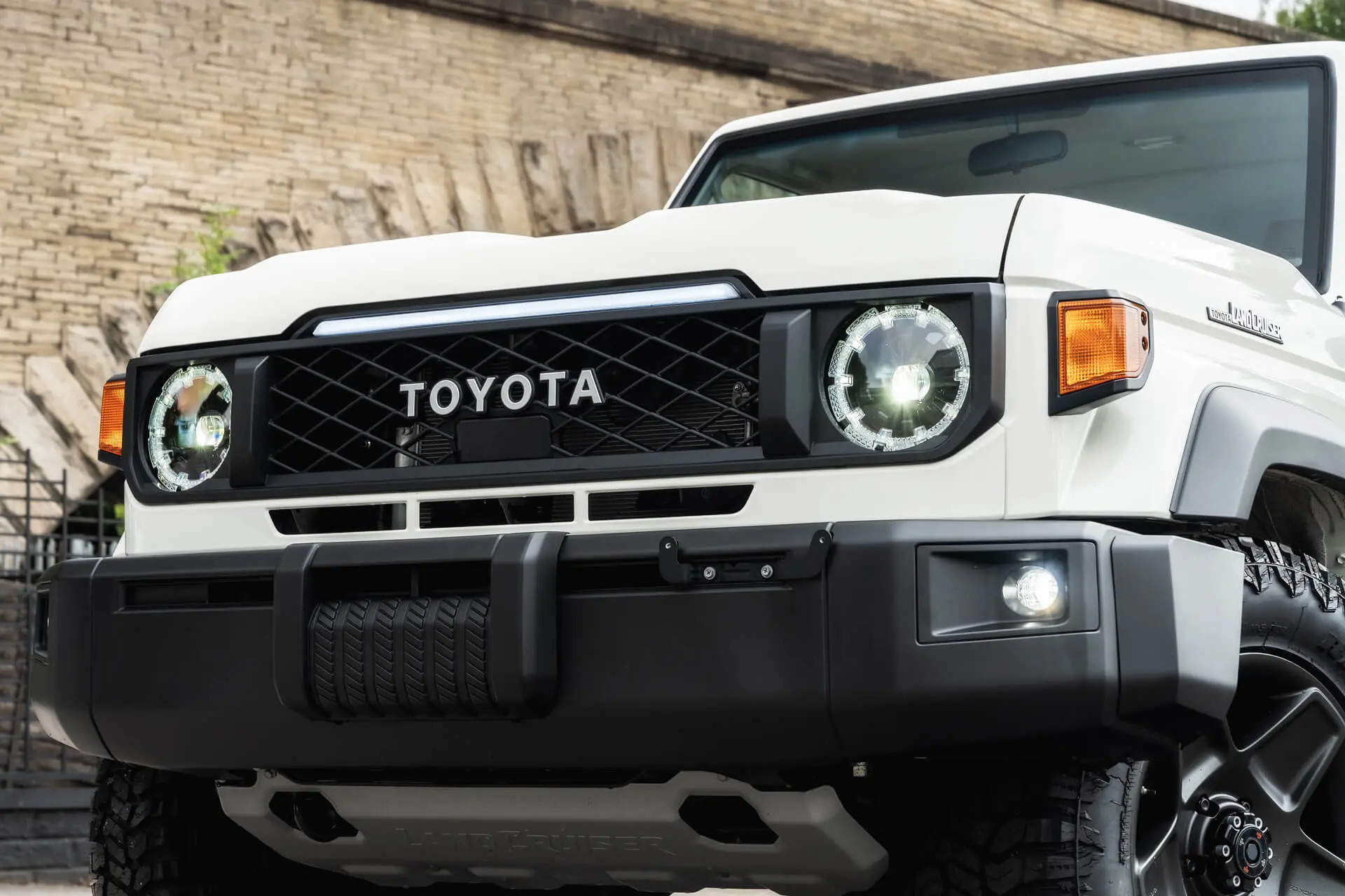 LED Facelift Headlights with DRL’s for Toyota Land Cruiser 70 (2023 Onwards) - Image 25